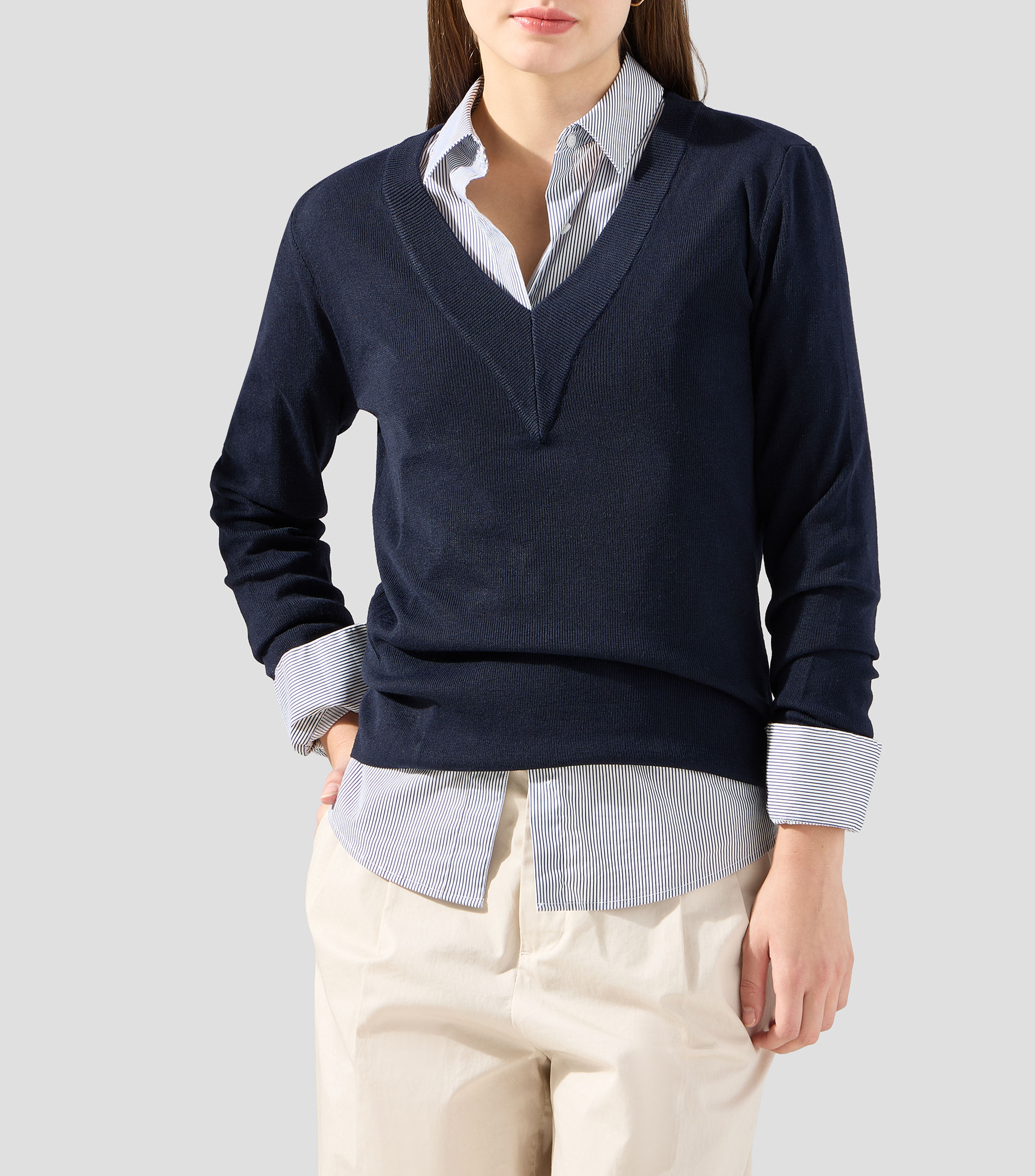 Suéter cuello V Mujer